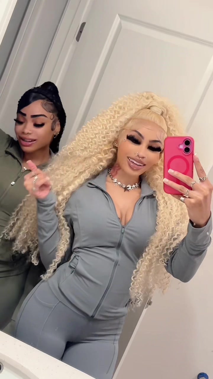 @Sellaa Marie 🕷️
