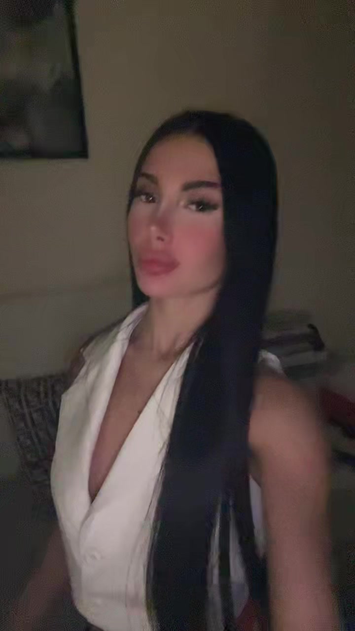 @saraborhann