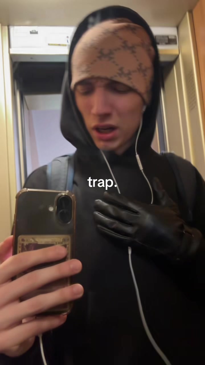 @Reskyu