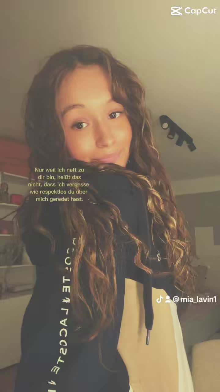 @Mia