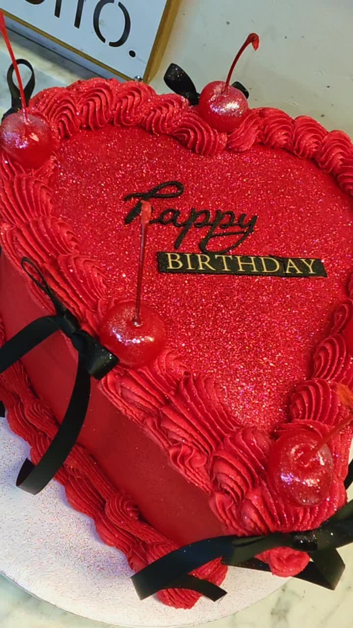 @AmazingCakesByYessy