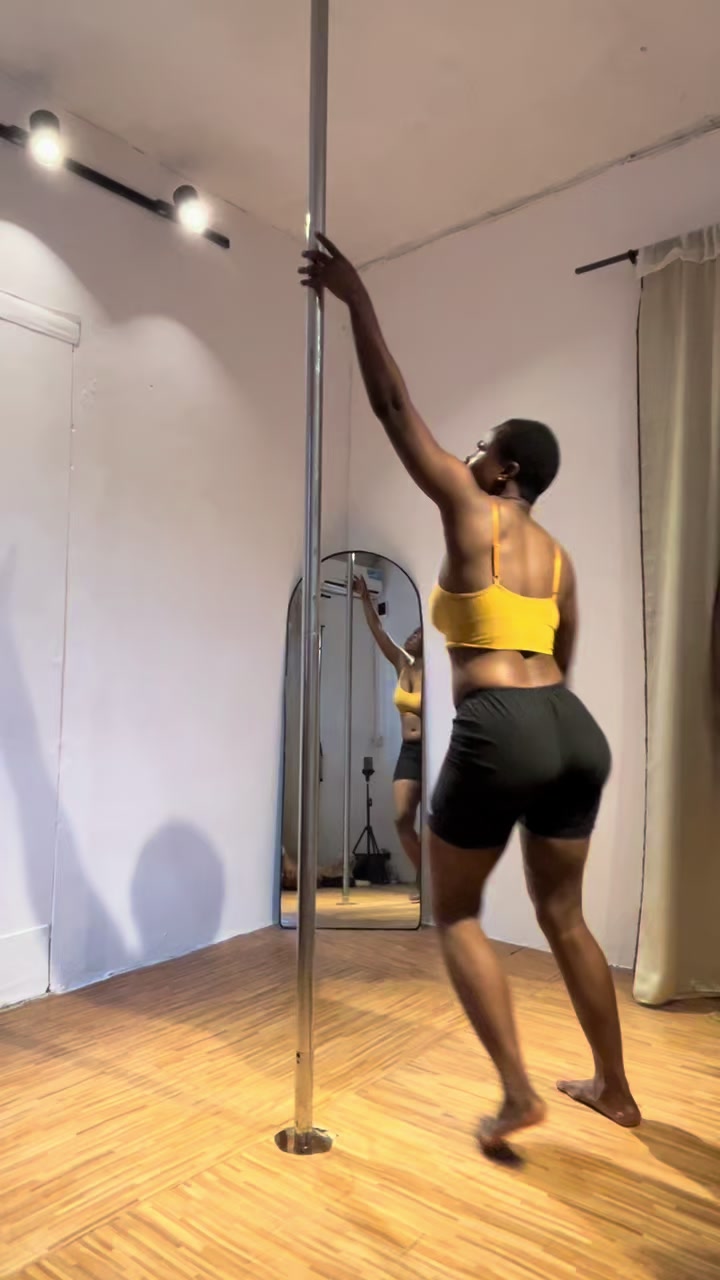@Briana | Pole Artist 🇳🇬