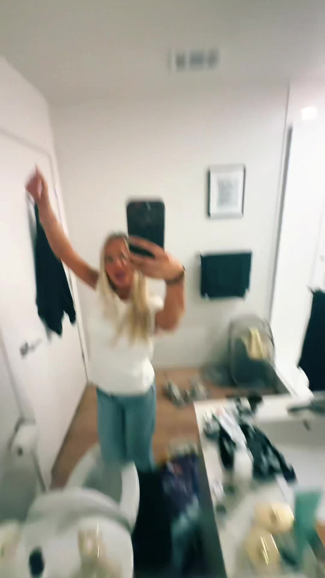 @👠ina