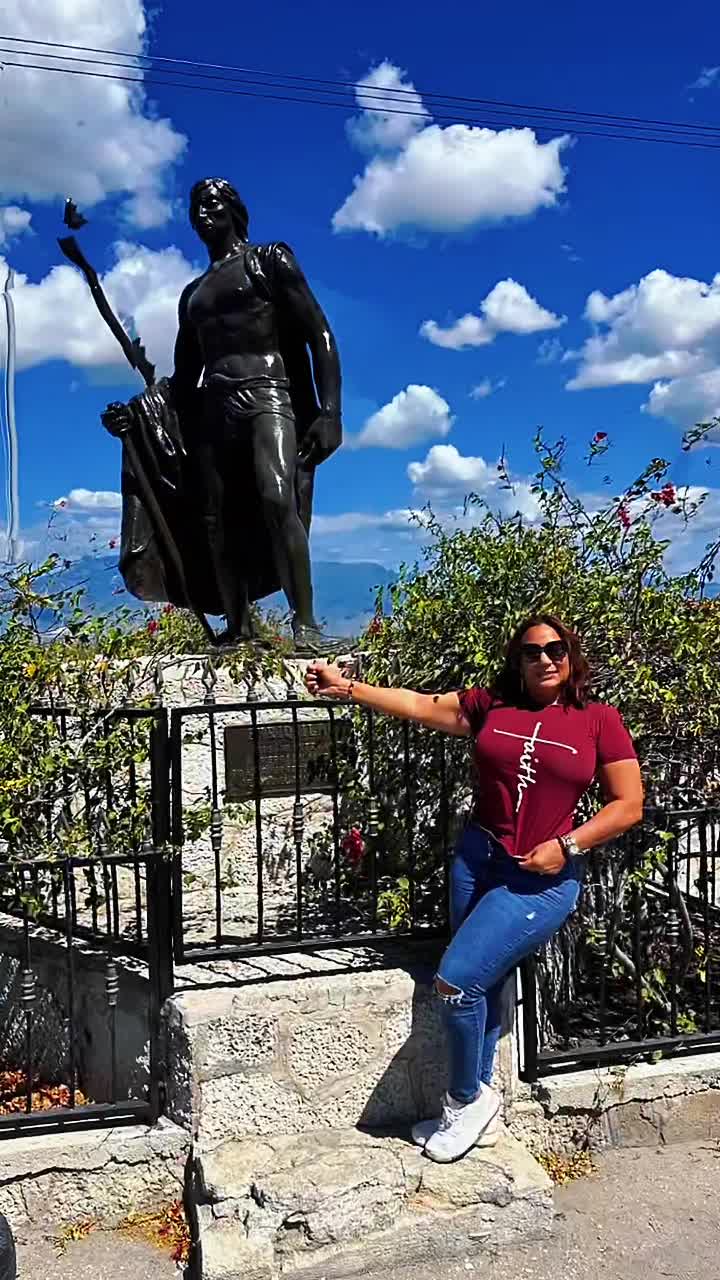 @Adelina Domínguez