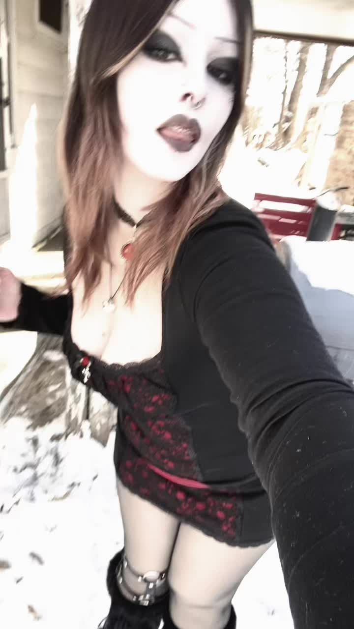 @𝘢𝘭𝘪𝘯𝘢 ☥