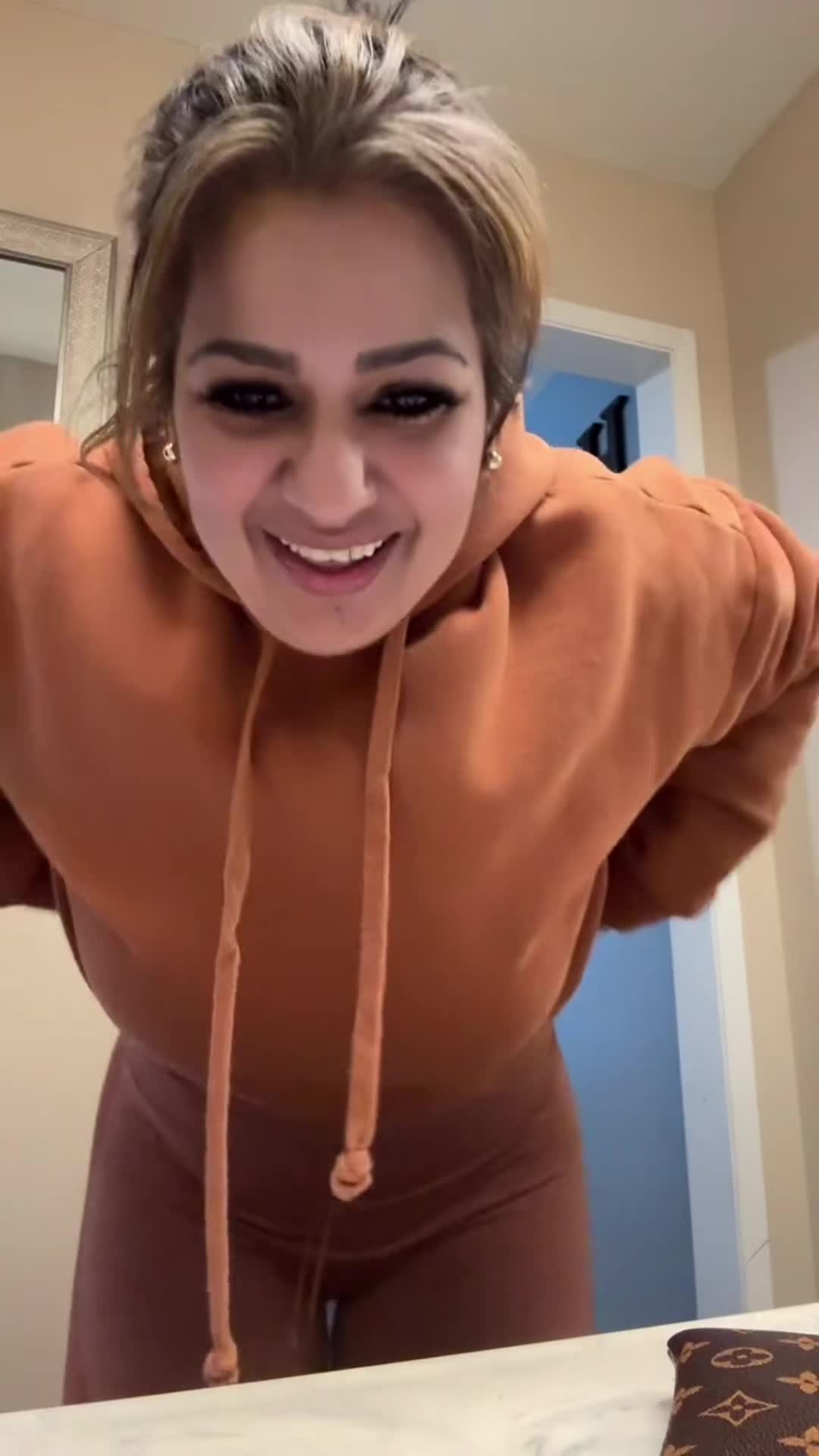 @laviejona