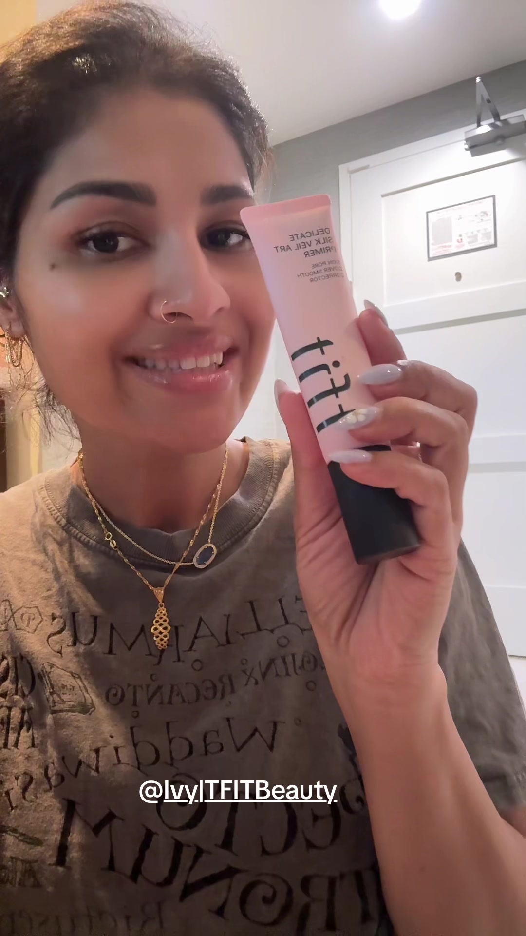 @MakeupLaveena