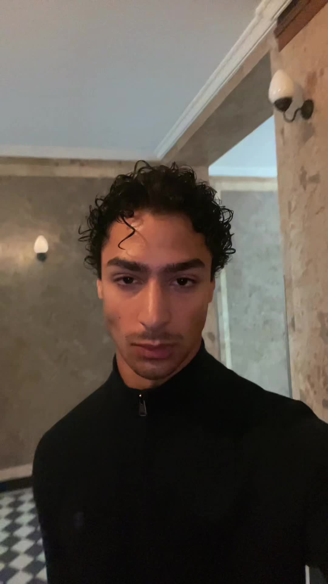 @Julianchriz𒉭