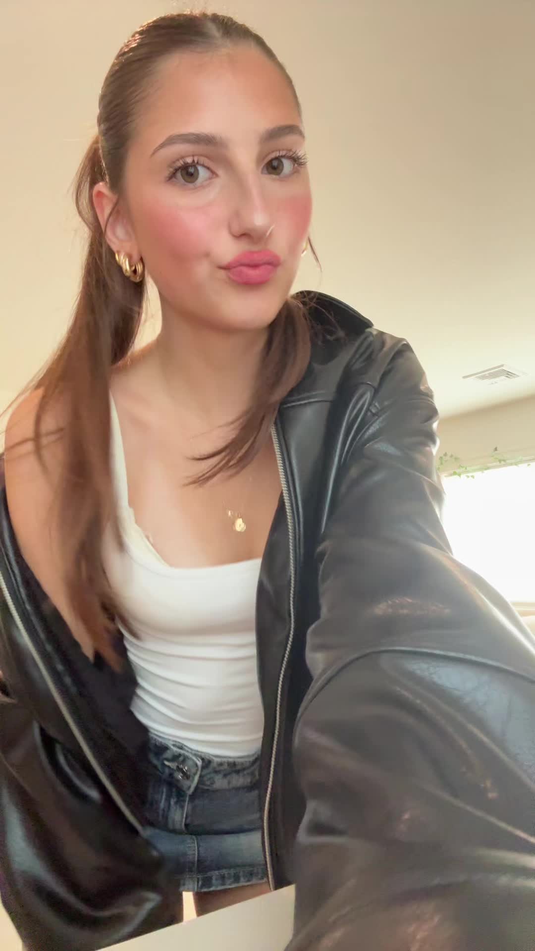 @Cora Rossi