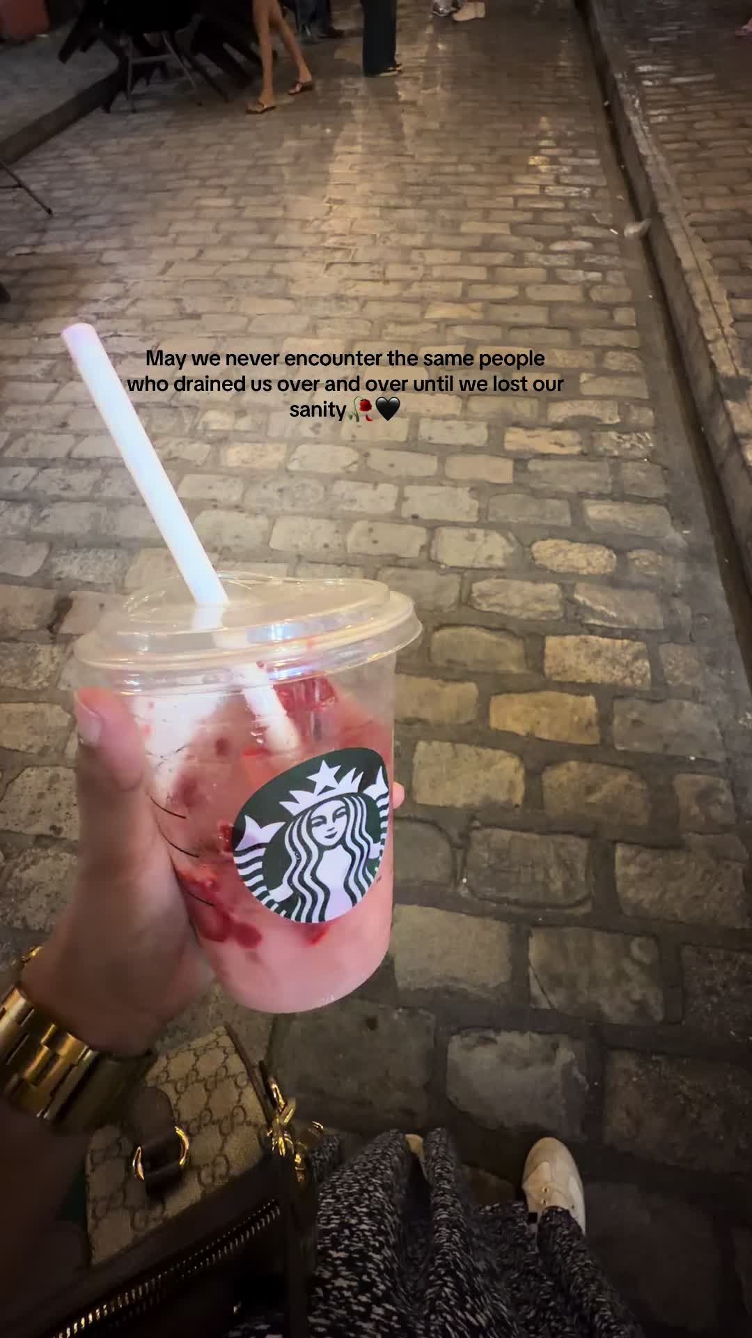 @Yna 🥀🖤