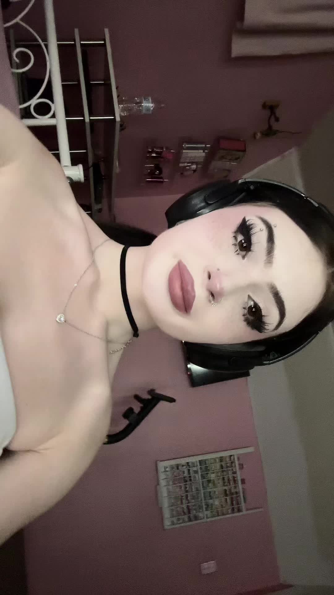 @🦇𝒶𝒷𝒾𝑒🦇