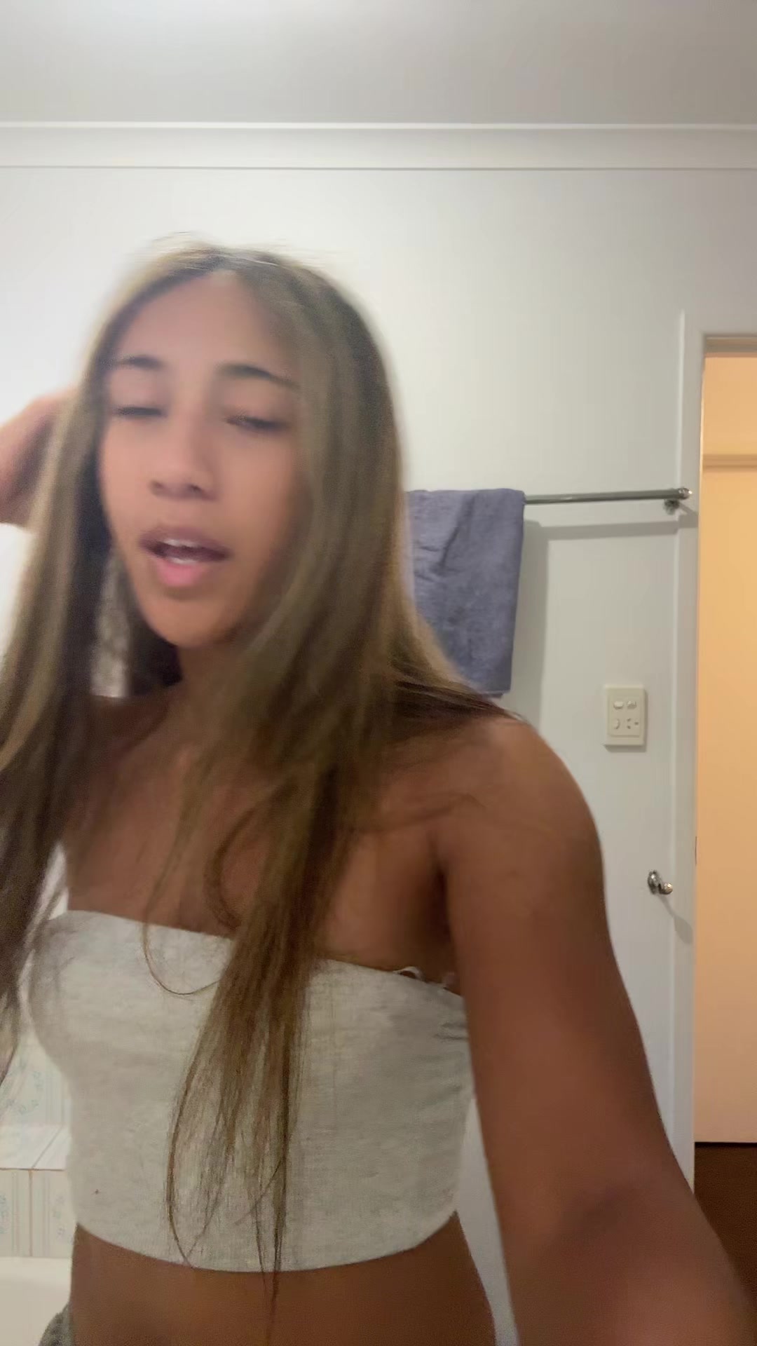 @🫰🏾