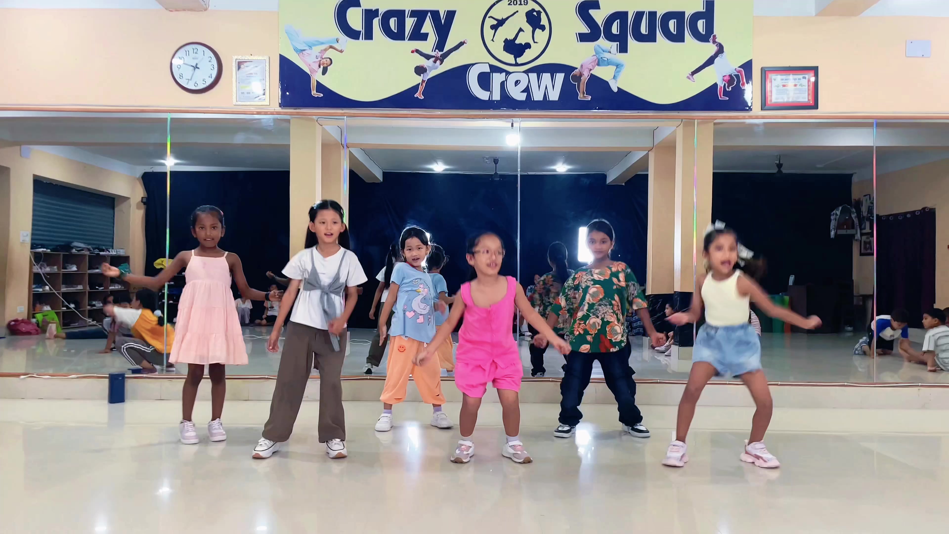 @Crazy Squad Crew