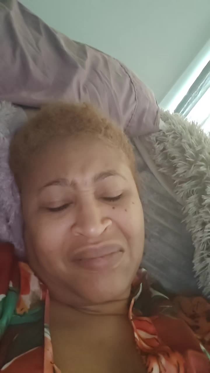 @Aunty talks shit