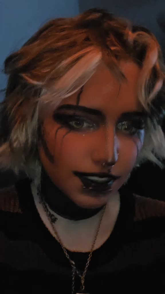 @Jinx ☠️🖤🩸