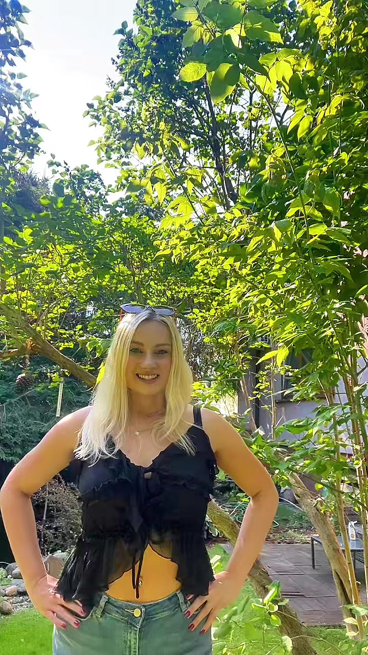 @🦋 Julia 🦋