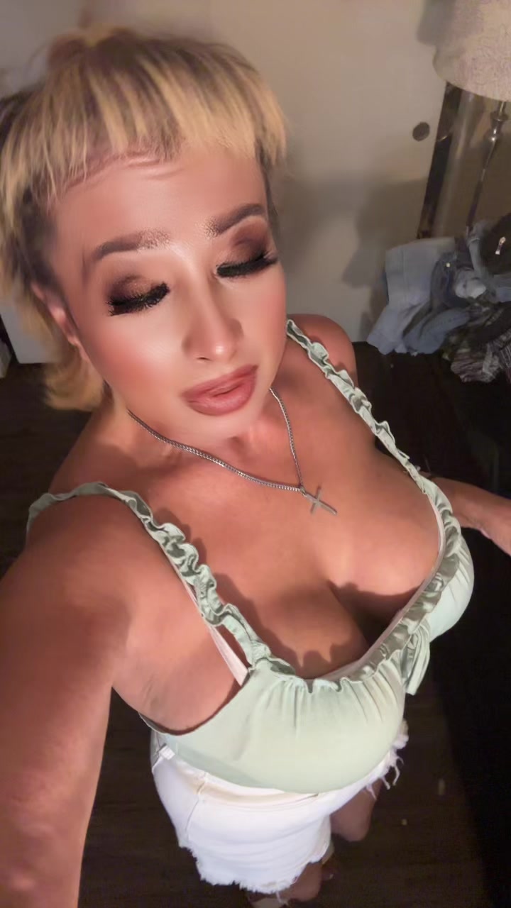 @VickyHerrera