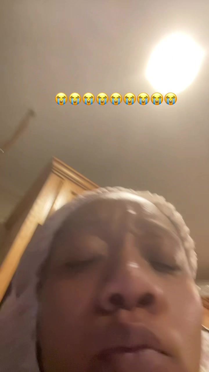 @Dee_nuggss