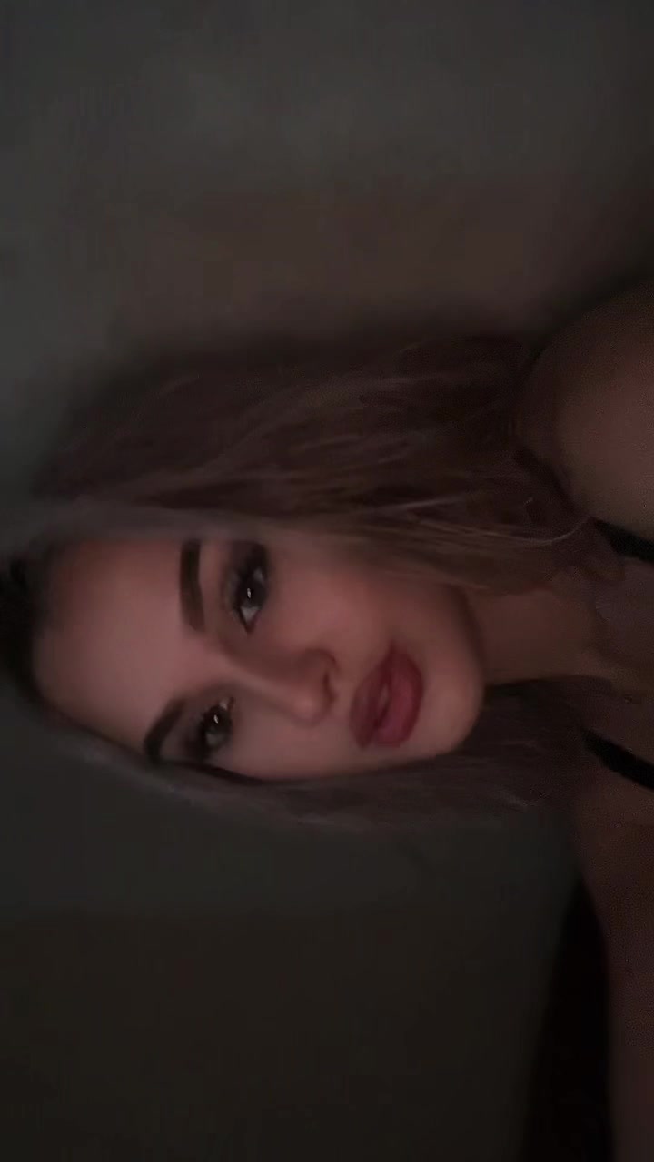 @𝒱𝒾𝑜𝓁𝑒𝓉𝒶