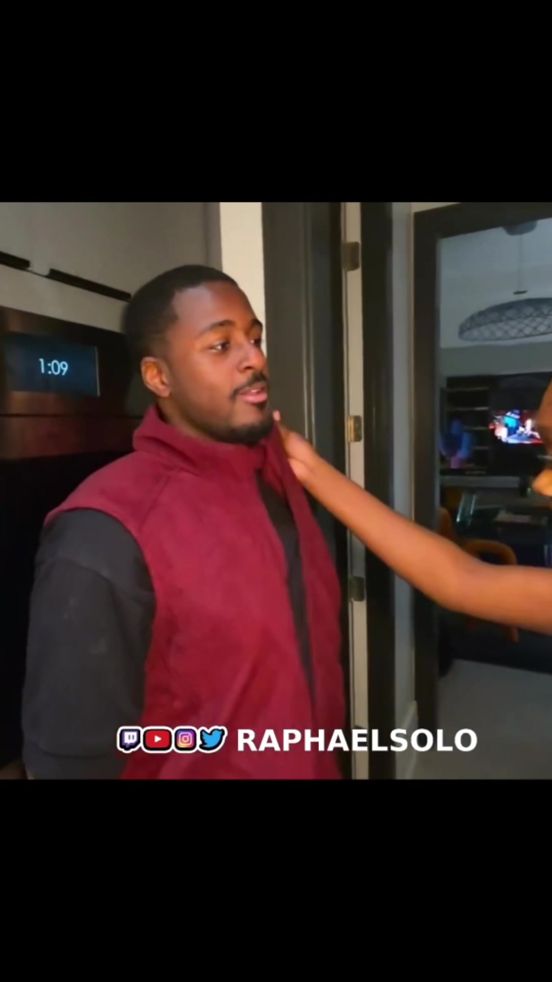 @RaphaelsoloLIVE