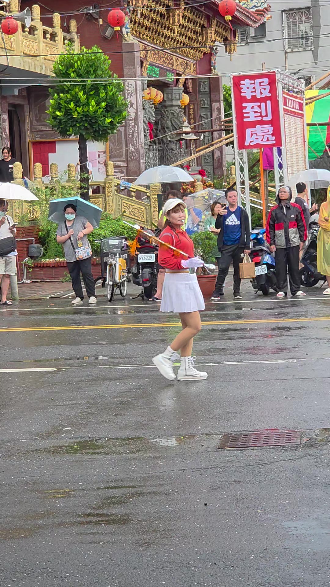 @帥哥跑廟會