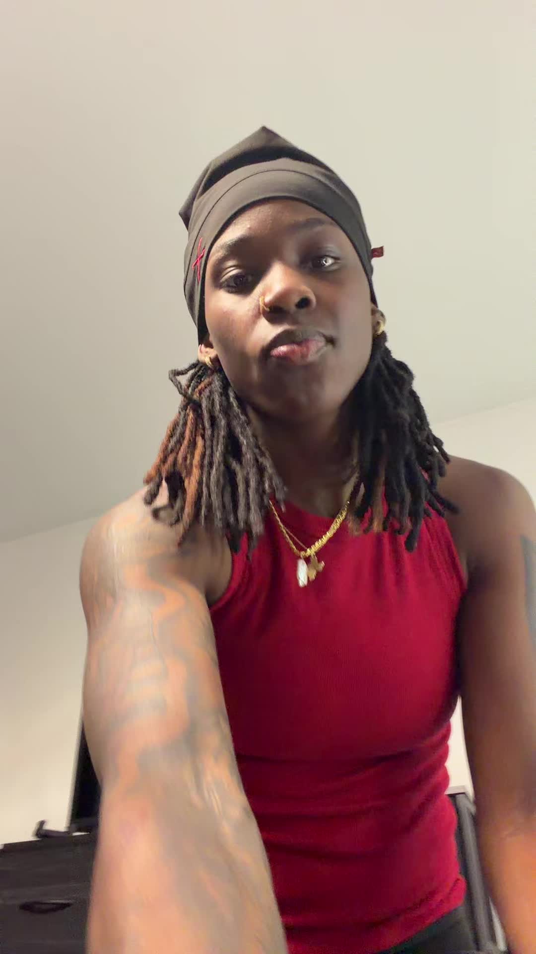 @jasminetaffyon
