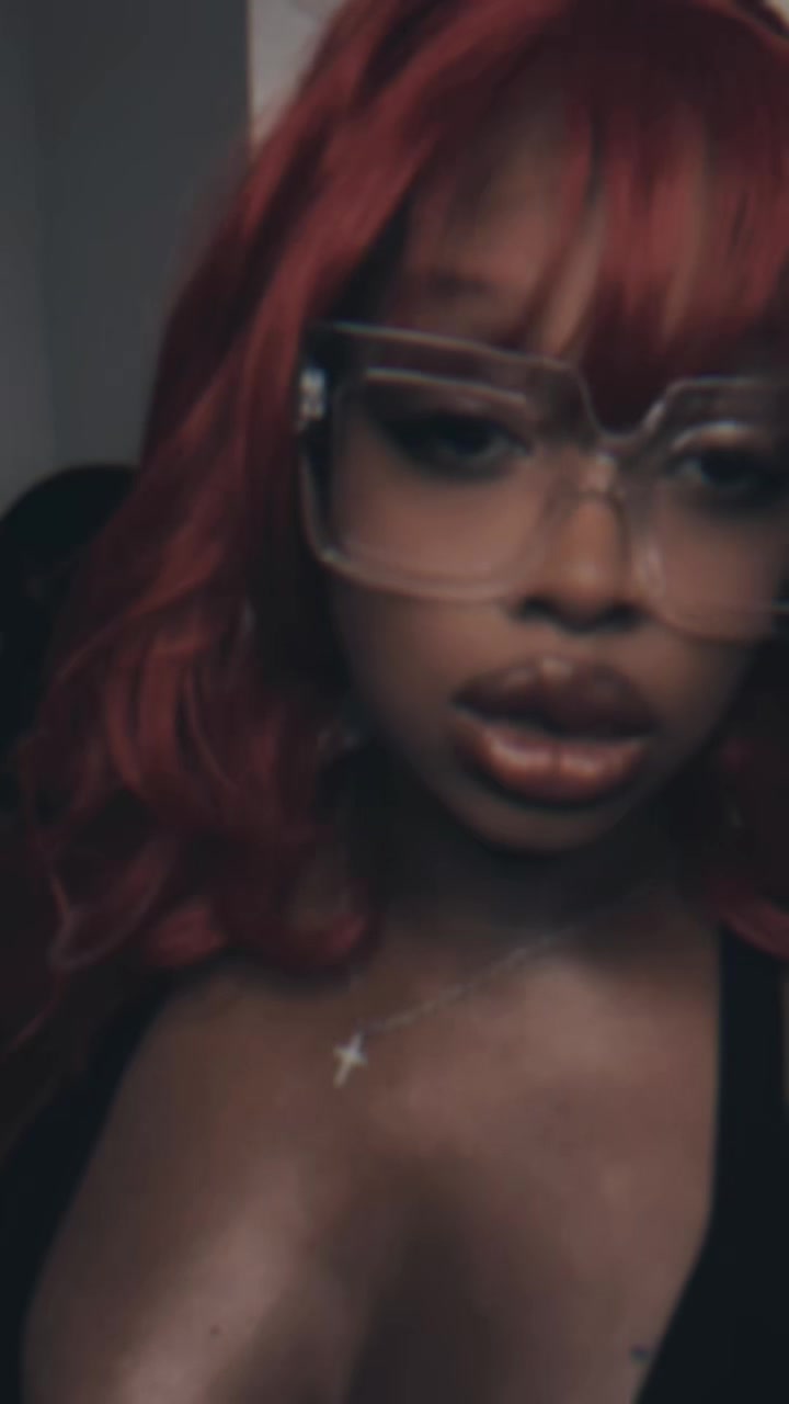 @𝐇&egrave;𝐱🍗