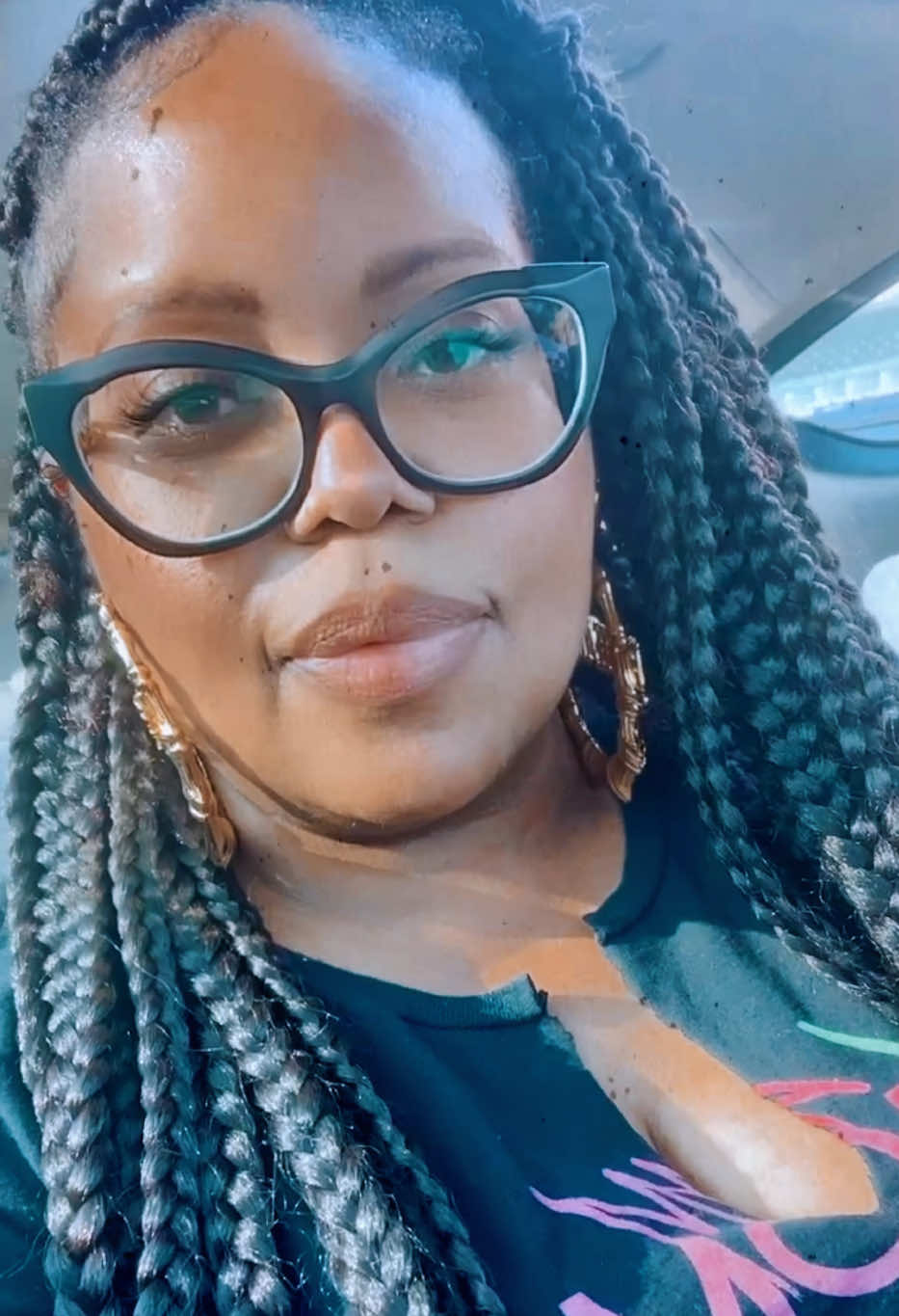 @HelluvaVibe|StatementFashion™️