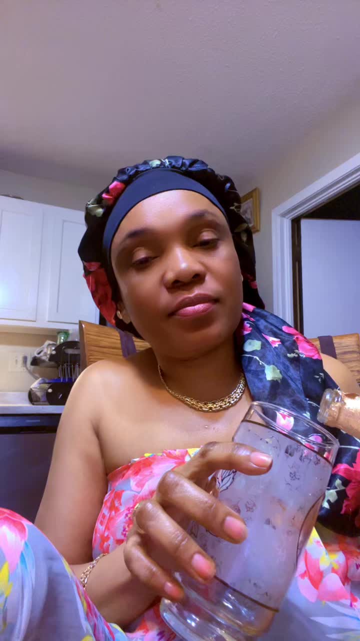 @Veronique