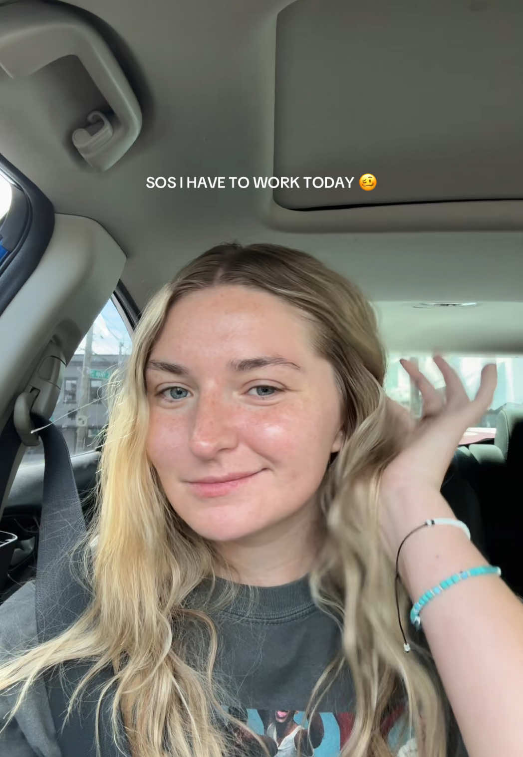 @Liz 🇵🇸 | travel content