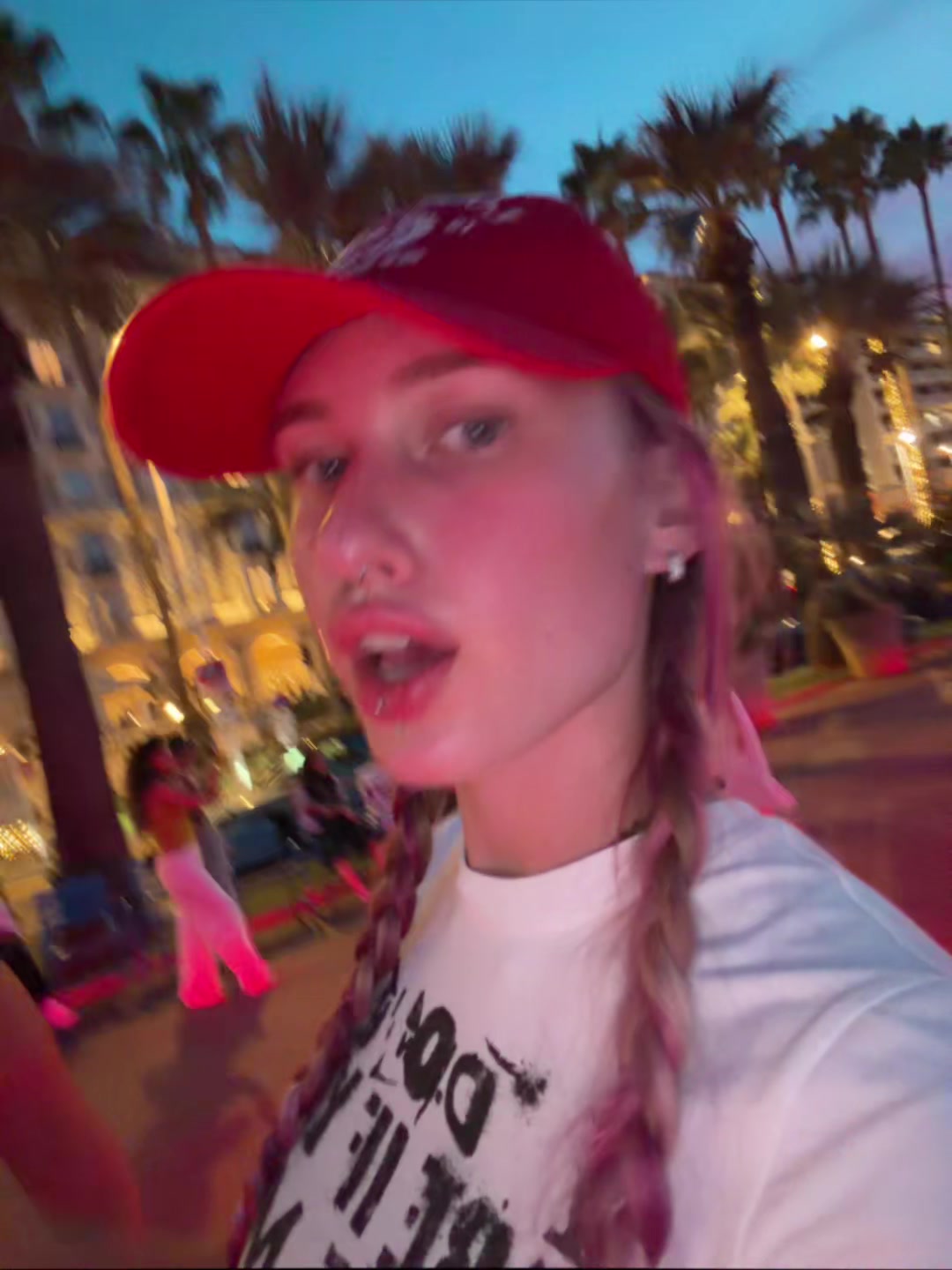 @Тг: Ну француженка которая
