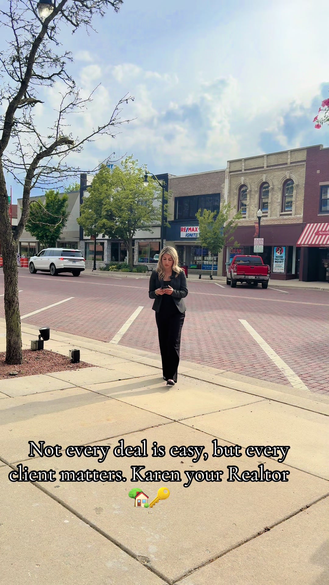 @Karen Guillen-WI & IL Realtor