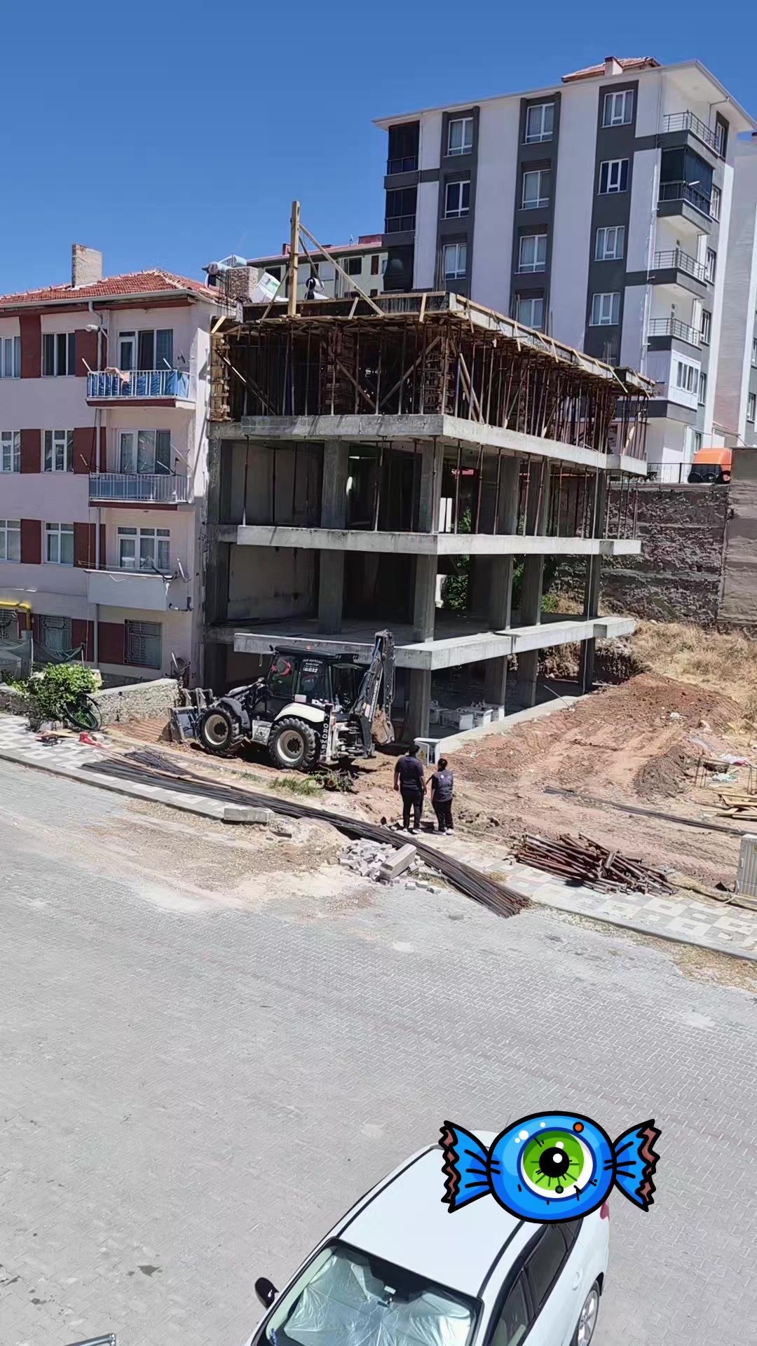 @T&uuml;rkan Azra Nayci