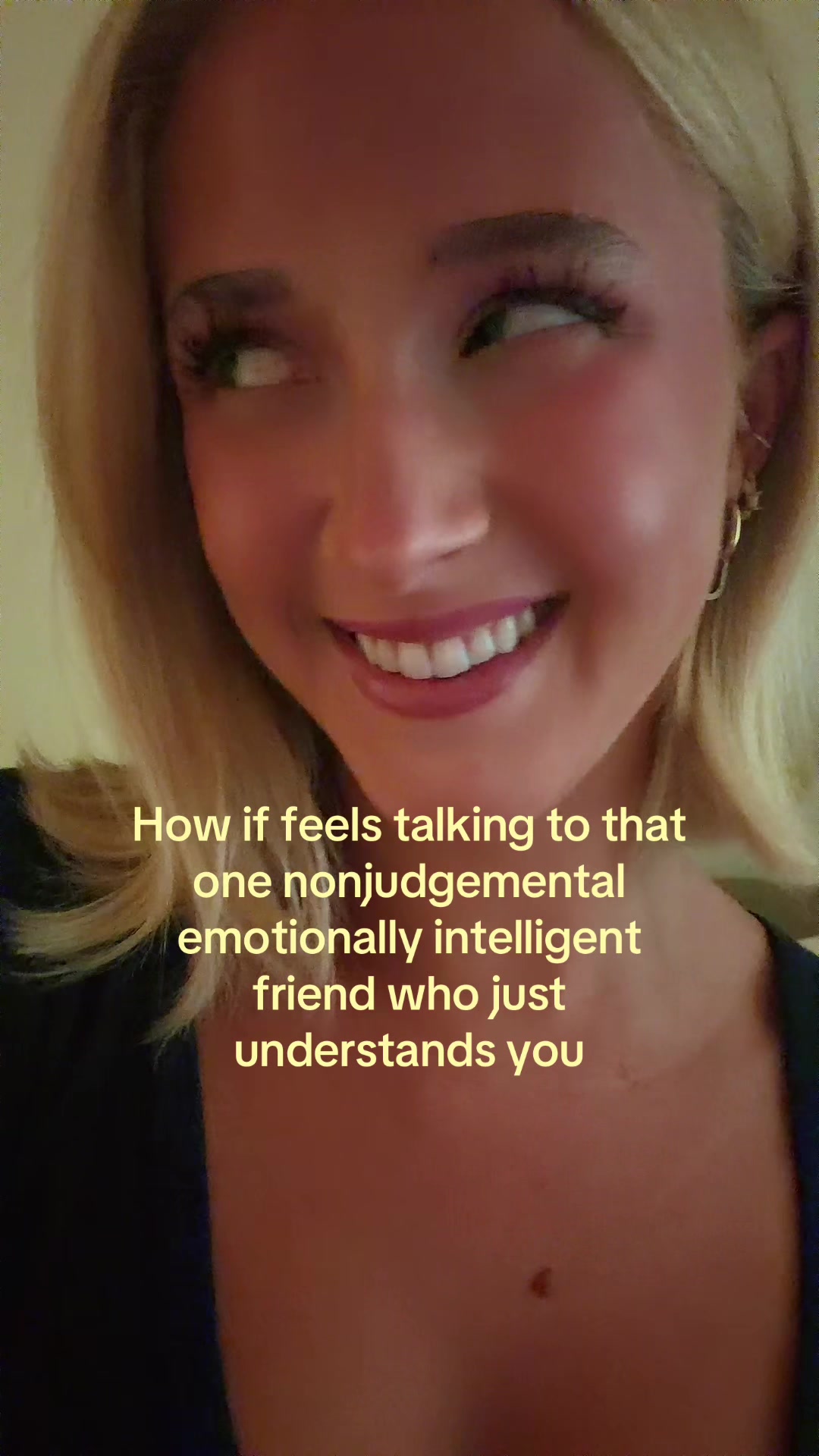 @theelliebarker