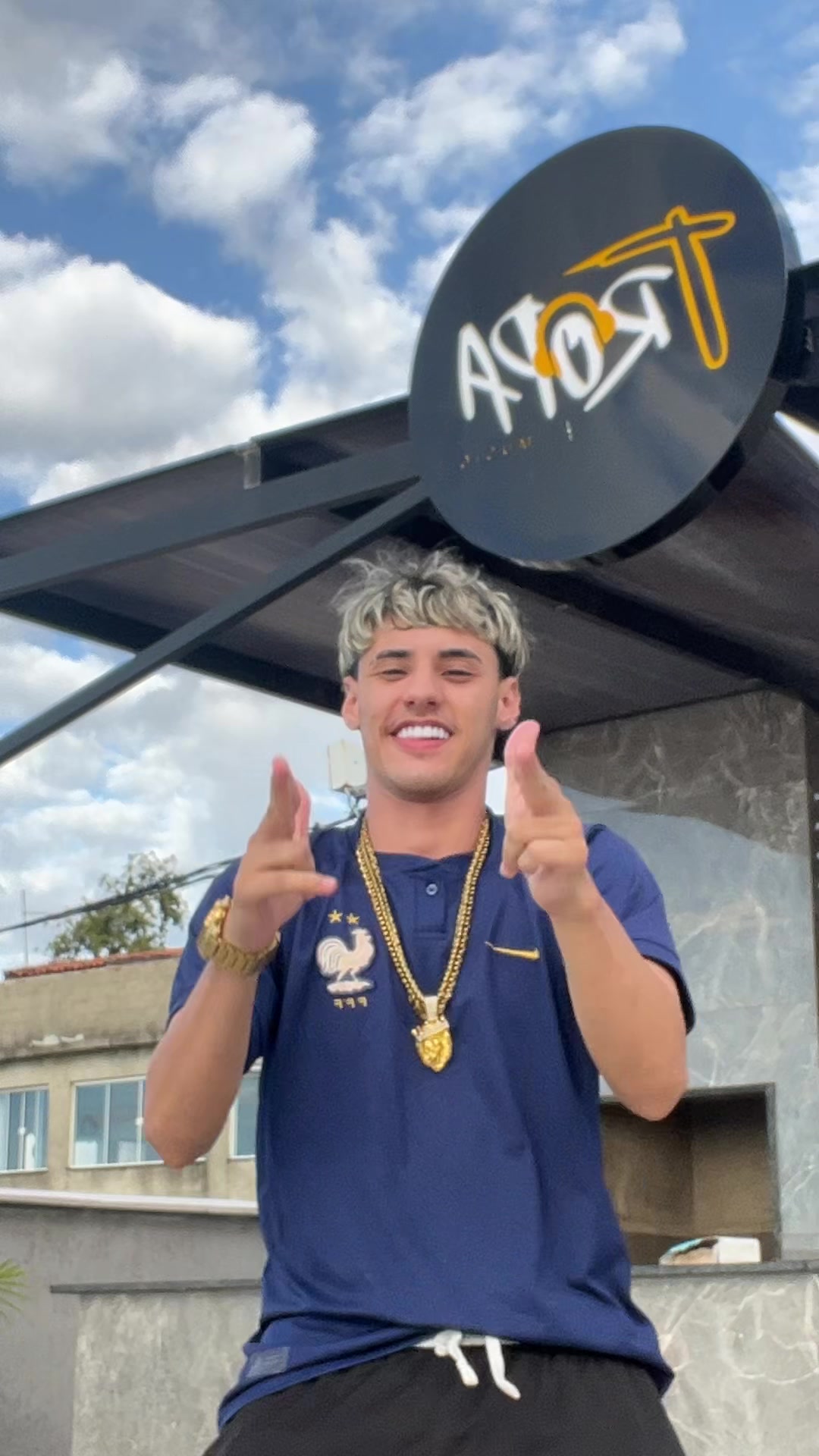 @𝐊𝐚𝐳𝐢𝐧🤴🏻