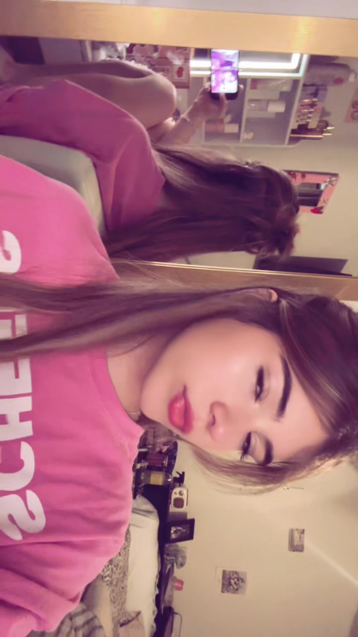 @karrawashere
