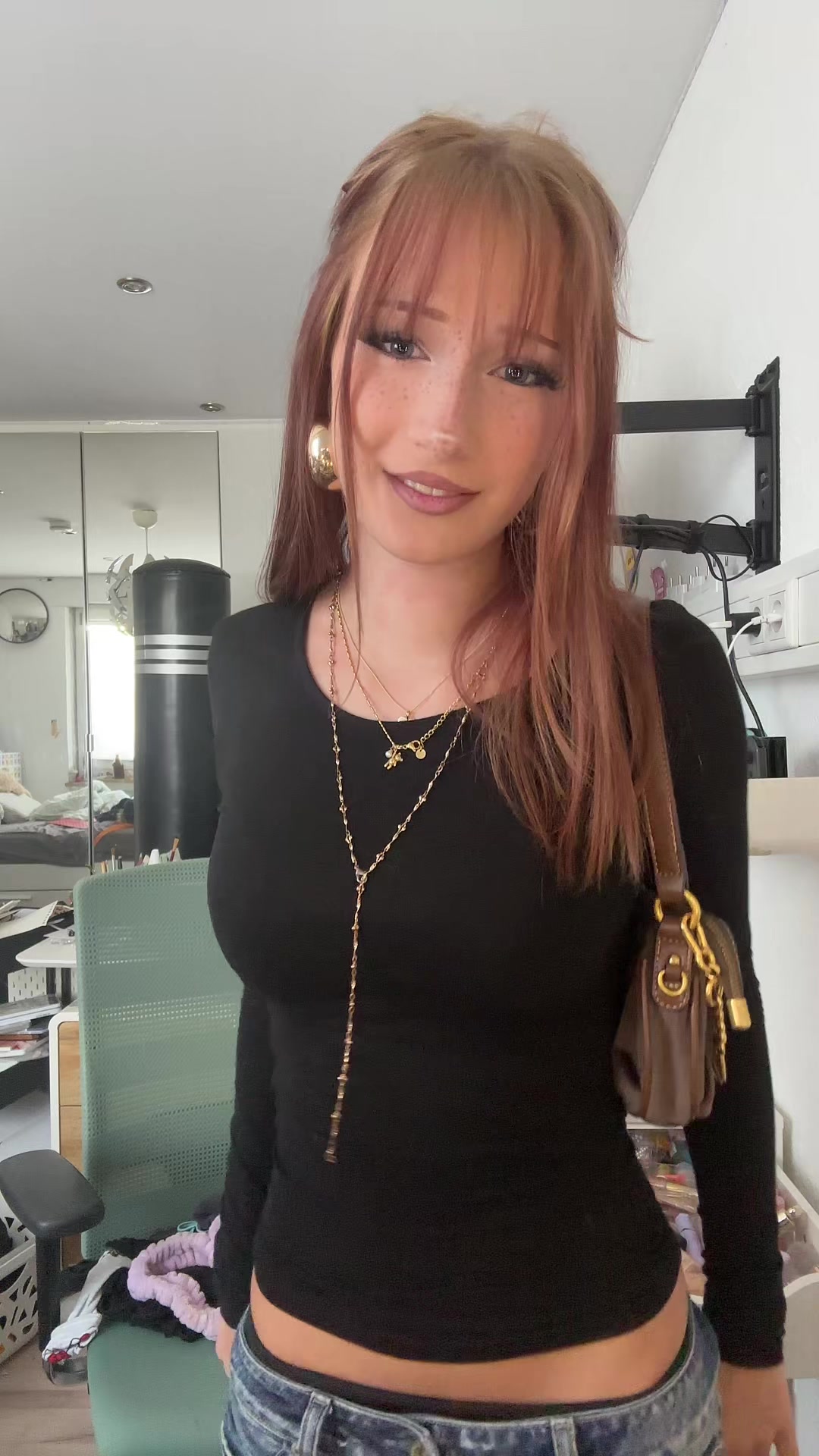 @Elina🦇