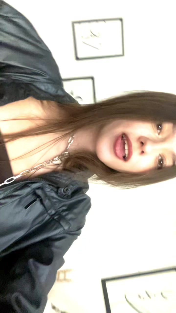 @__laraa