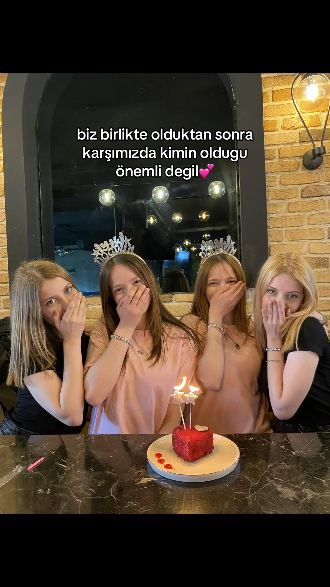 @ikizbloom