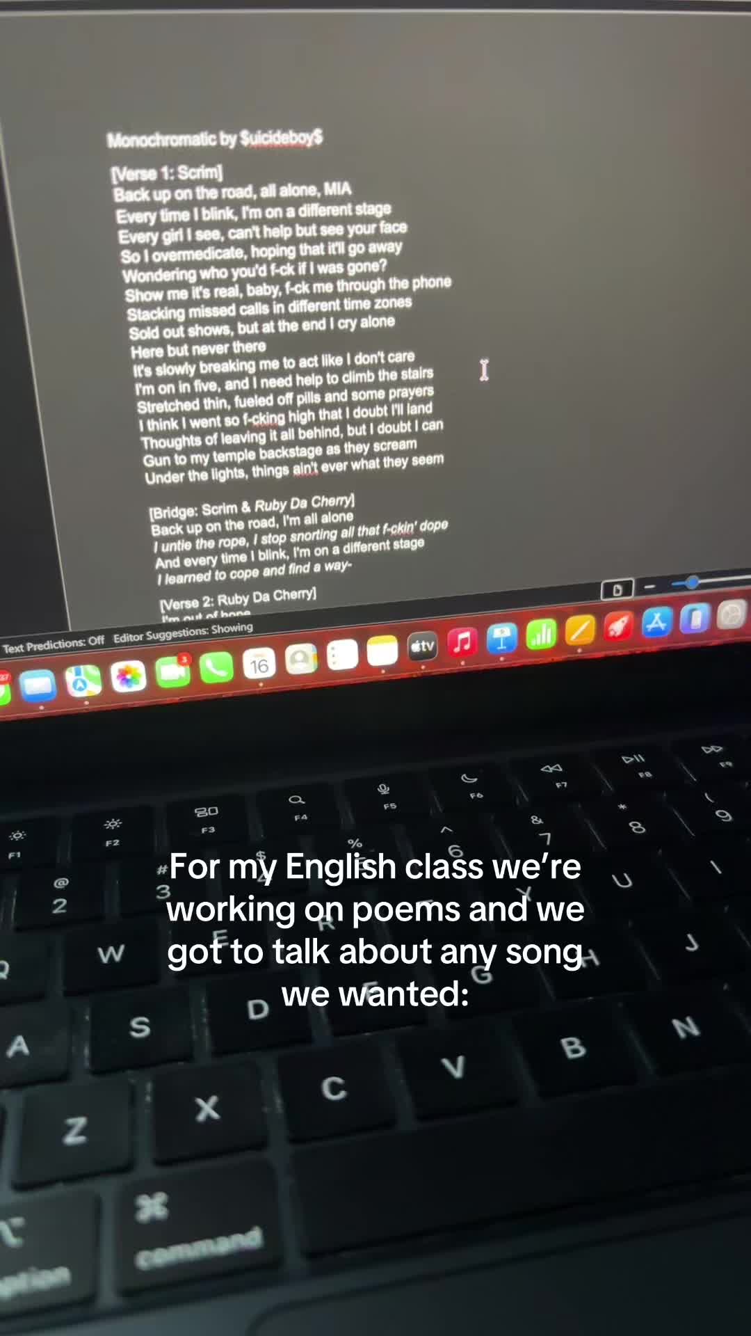 @carly🦨
