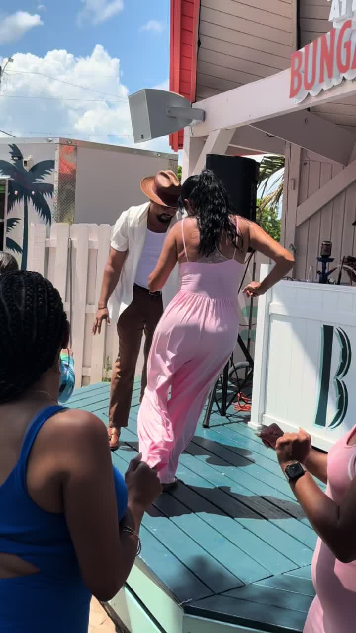 @Ronnie Bachata