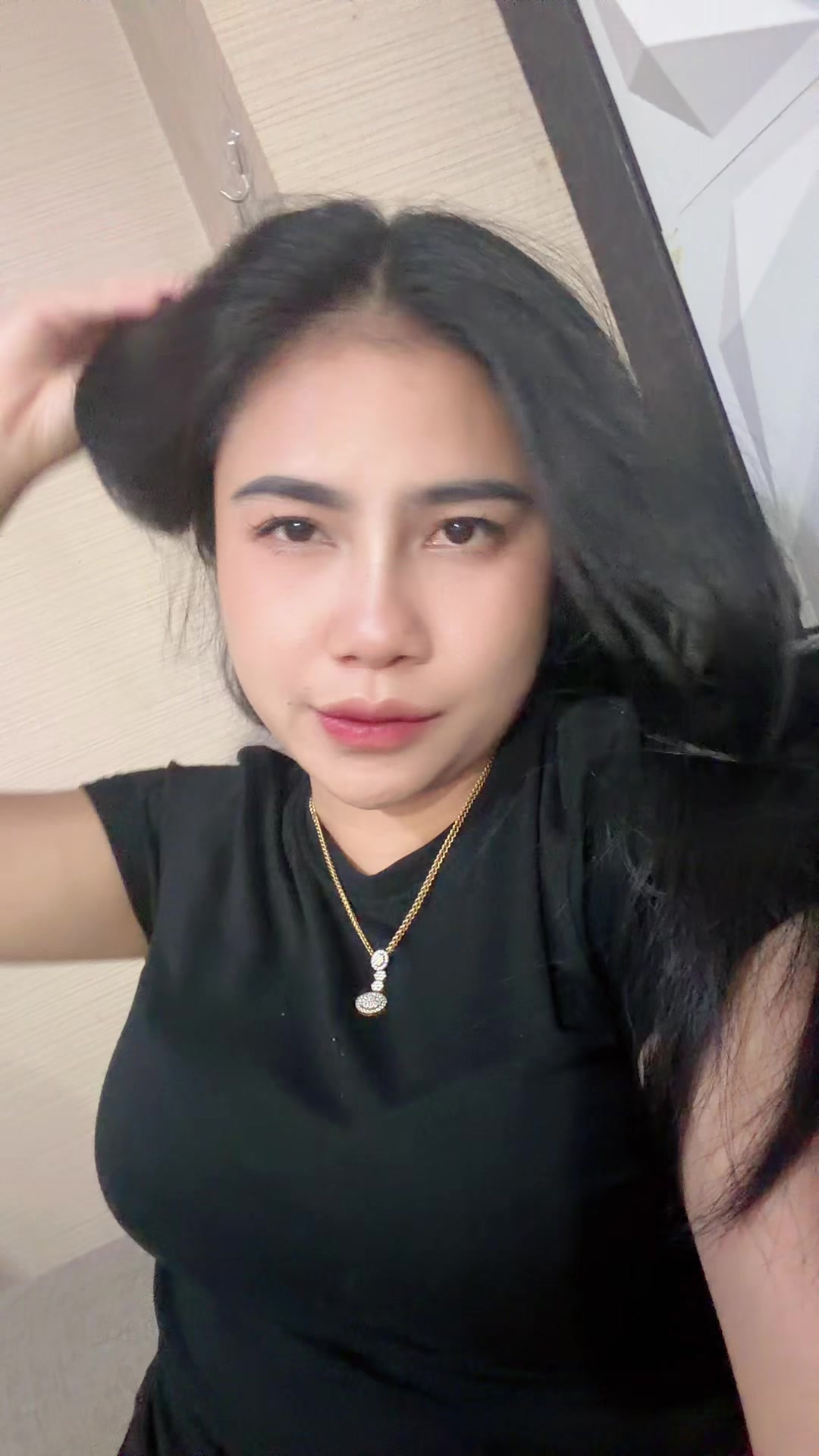 @Arifachynti