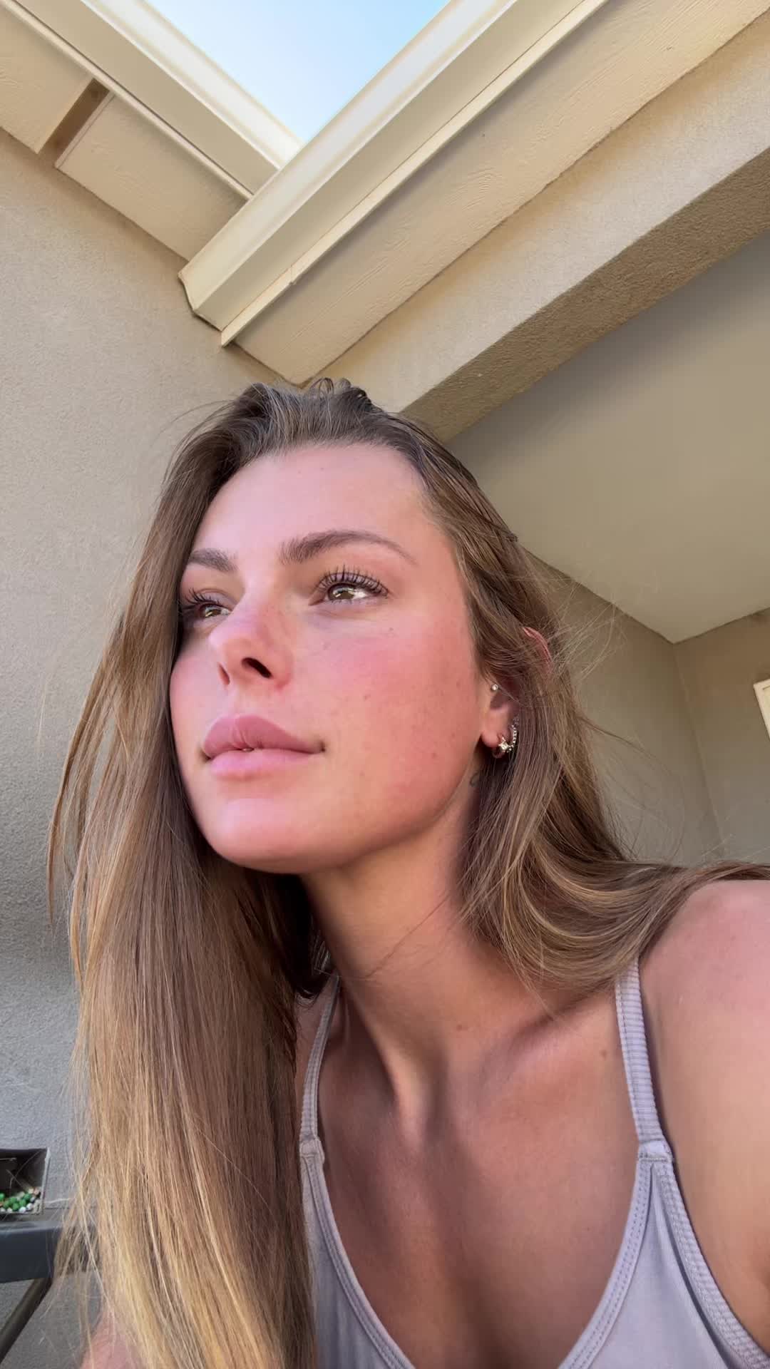 @Lana🌷