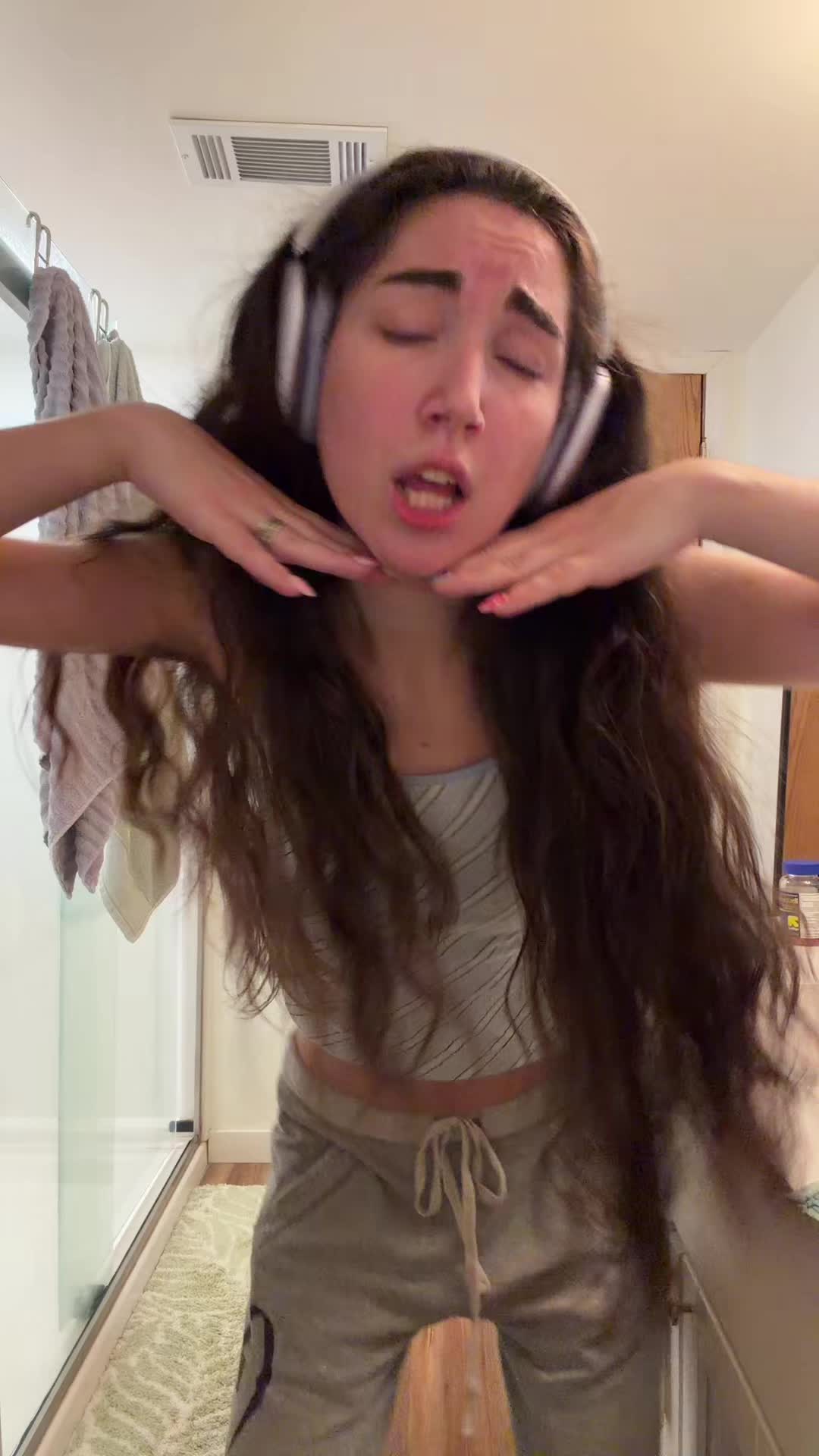 @MARIA