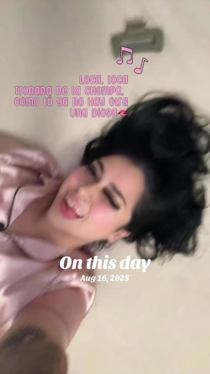@Glashesbby🏳️&zwj;🌈👩🏻&zwj;🍳
