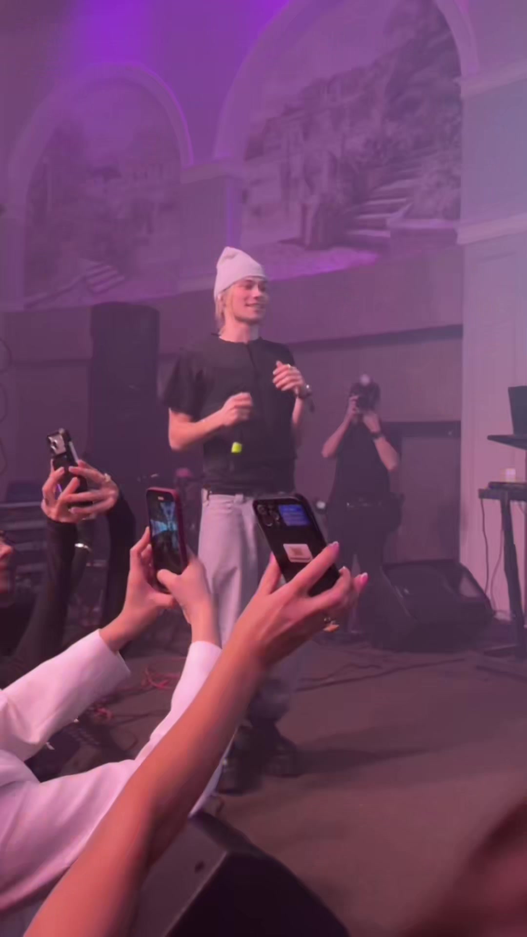 @анисья