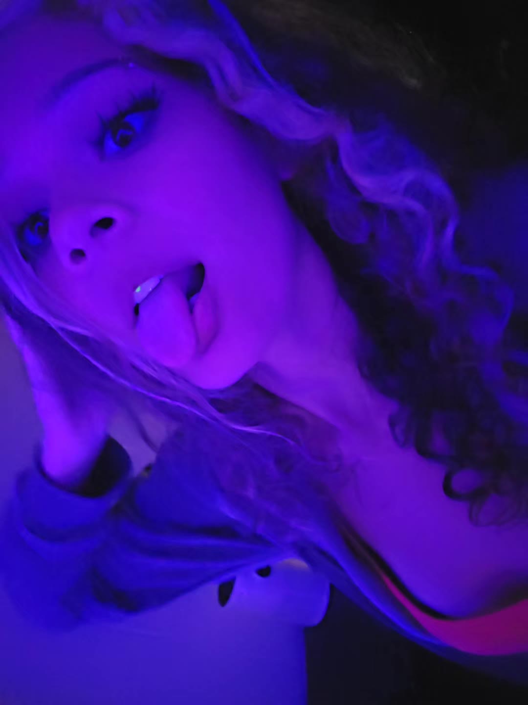 @🦄