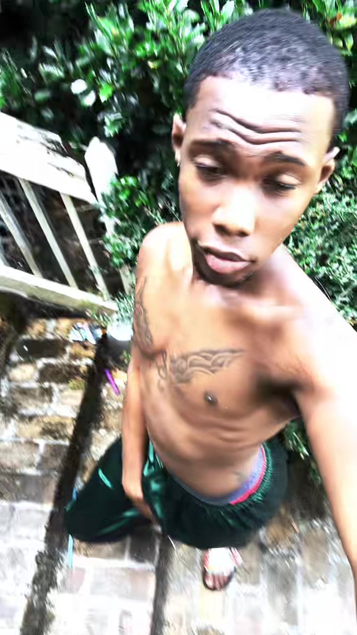 @Insta: @fineaxxmike