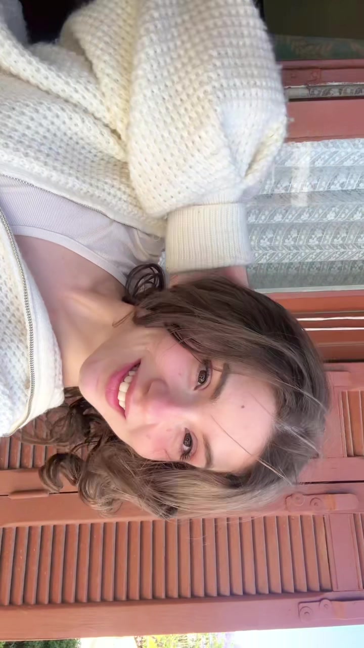 @A M E N I 🐰