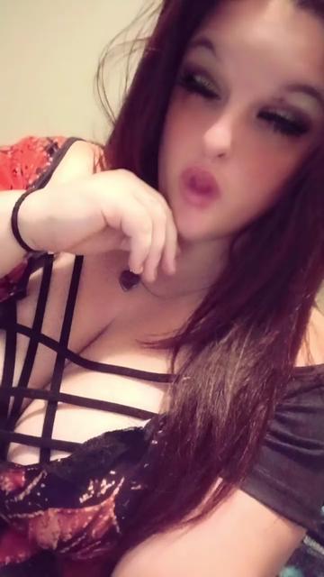 @🎀curvybratbabe71